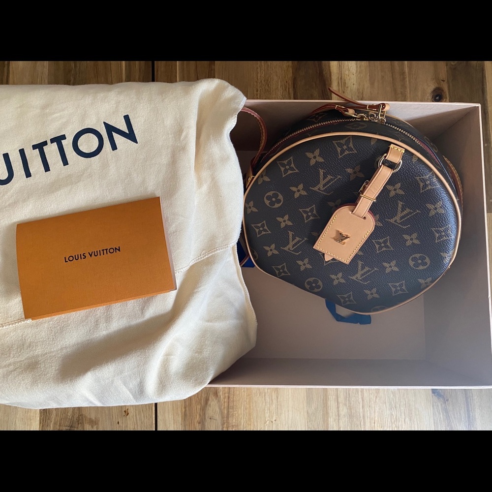 LV  LOUIS VUITTON BOITE CHAPEAU SOUPLE MM